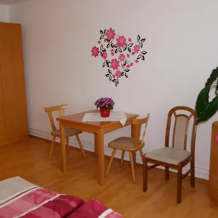 Gertis Blumenhof Privatzimmer, 3* Gmund (Lower Austria)