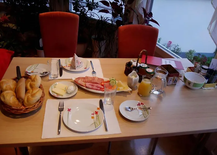 Gertis Blumenhof Privatzimmer, 3*