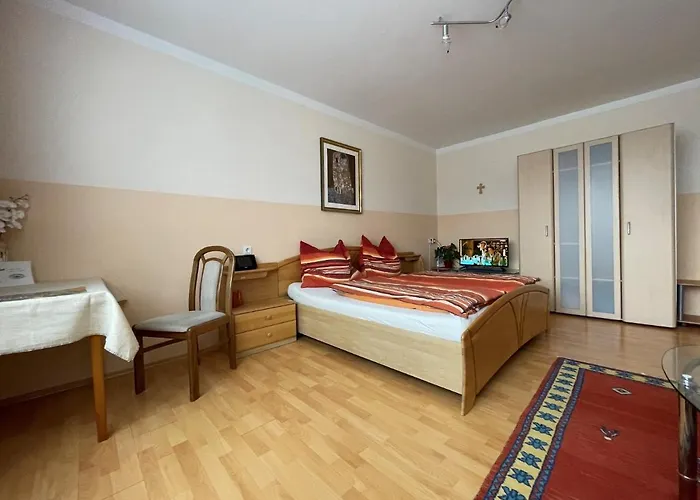 Gertis Blumenhof Privatzimmer, 3*