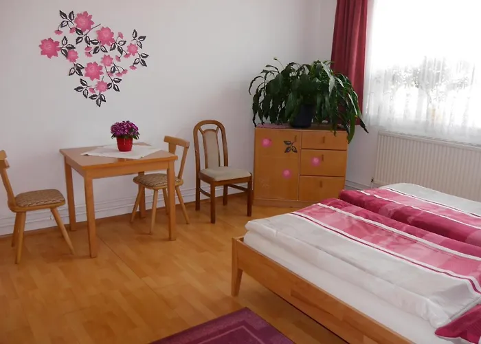 Gertis Blumenhof Privatzimmer, Guest house Gmund (Lower Austria)